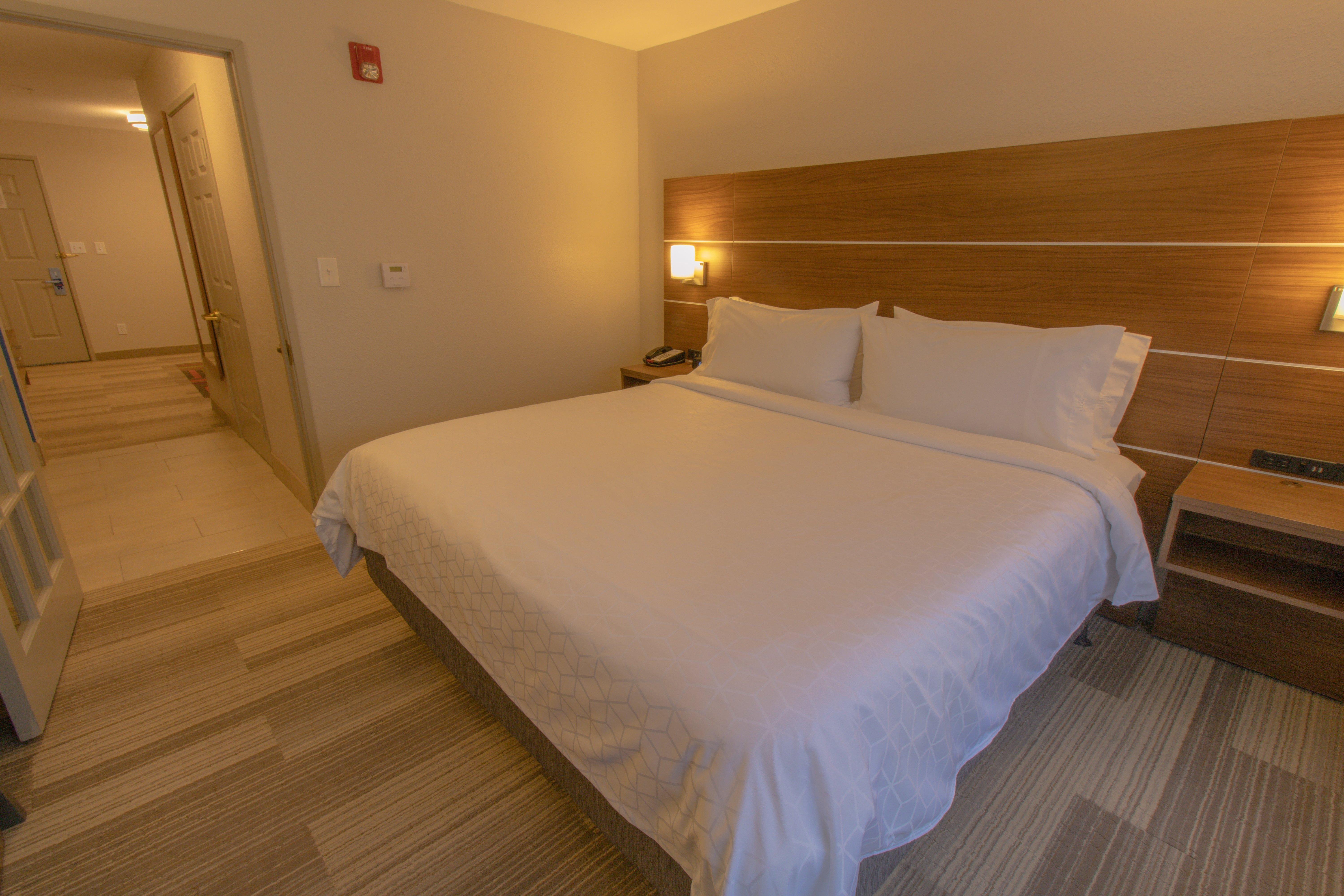 Express & By Ihg