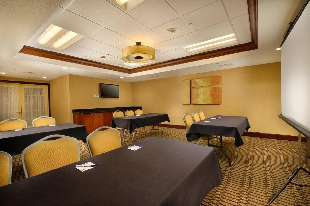 Hotel Express & By Ihg Manassas